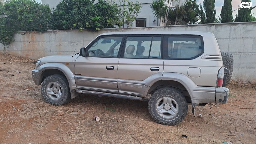 מודעת רכב טויוטה לנד קרוזר