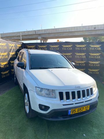 מודעת רכב ג'יפ קומפאס