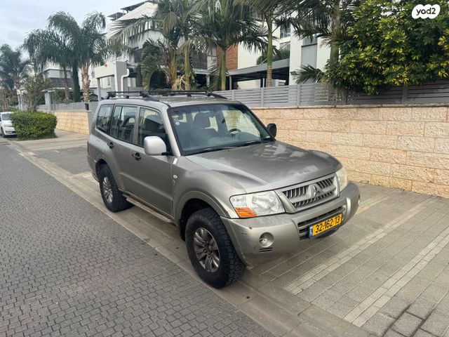 מודעת רכב מיצובישי פג'רו