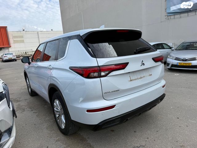 מודעת רכב מיצובישי אאוטלנדר 2