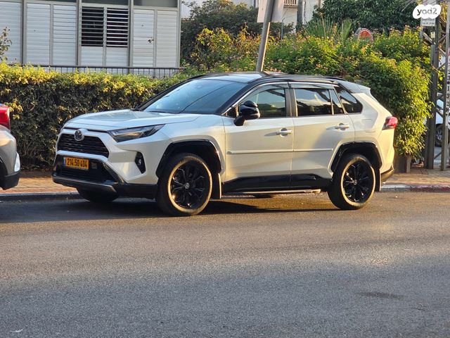 מודעת רכב טויוטה RAV4