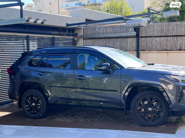 מודעת רכב טויוטה RAV4