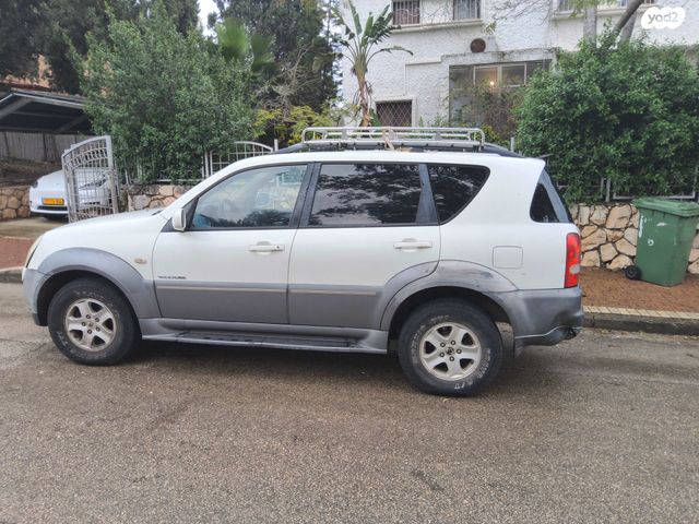 מודעת רכב סאנגיונג רקסטון