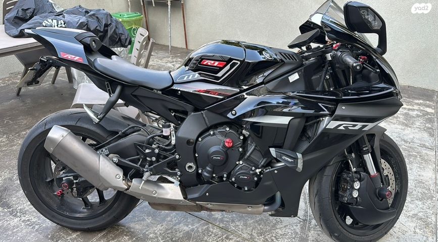מודעת רכב ימאהה YZF-R1