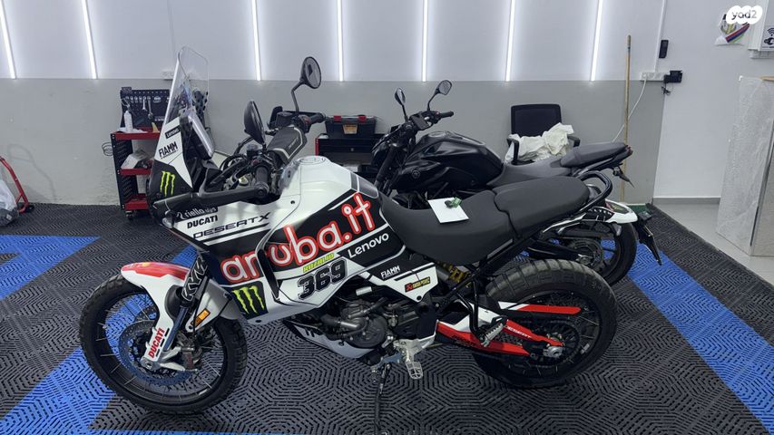 מודעת רכב דוקאטי Desert X