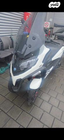 מודעת רכב פיאג'ו MP3 400