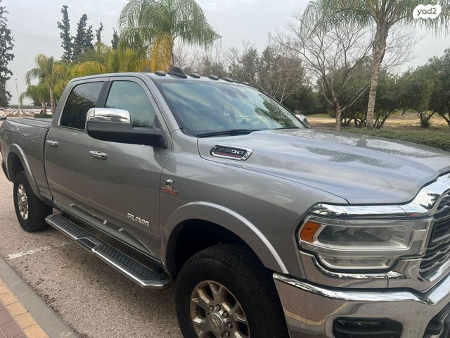 מודעת רכב דודג'