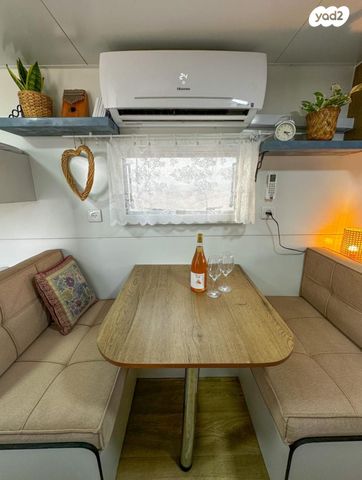 מודעת רכב נגרר (קראוון נגרר)