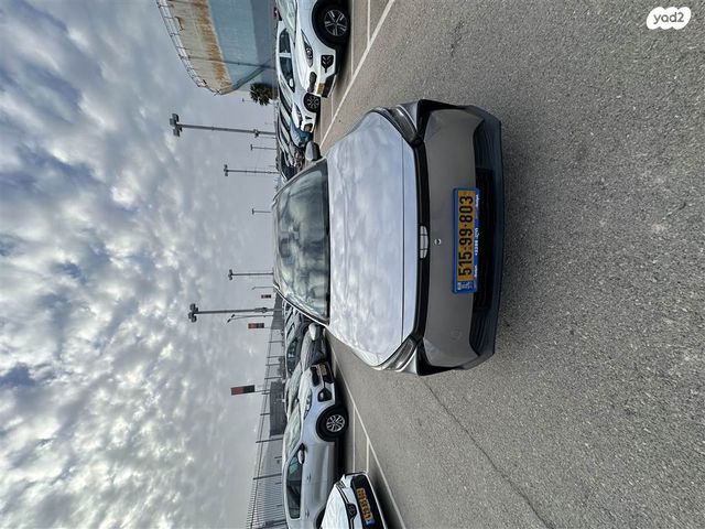 מודעת רכב ג׳ילי Geometry C