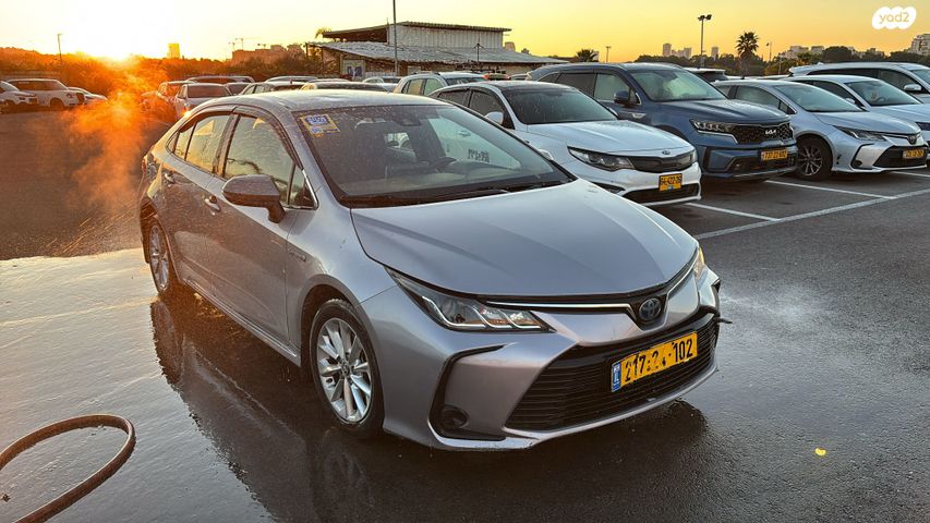 מודעת רכב טויוטה קורולה