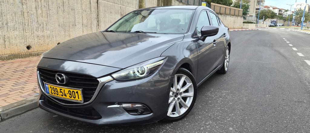 מודעת רכב מאזדה 3