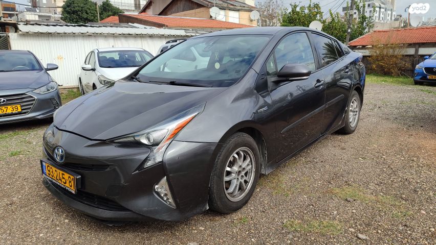 מודעת רכב טויוטה פריוס