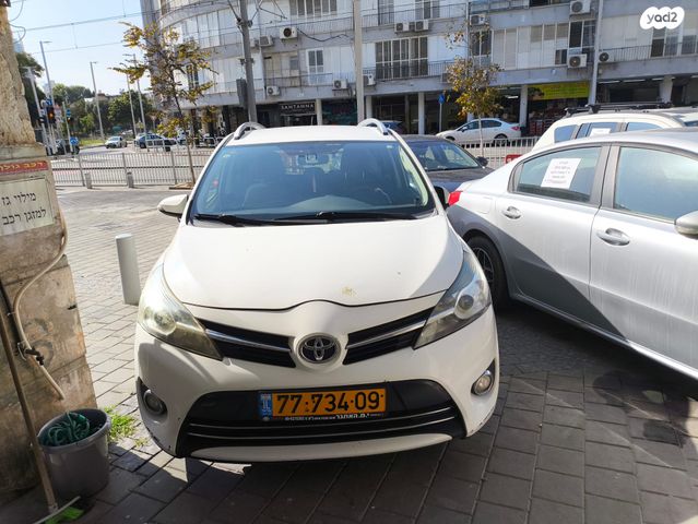 מודעת רכב טויוטה ורסו