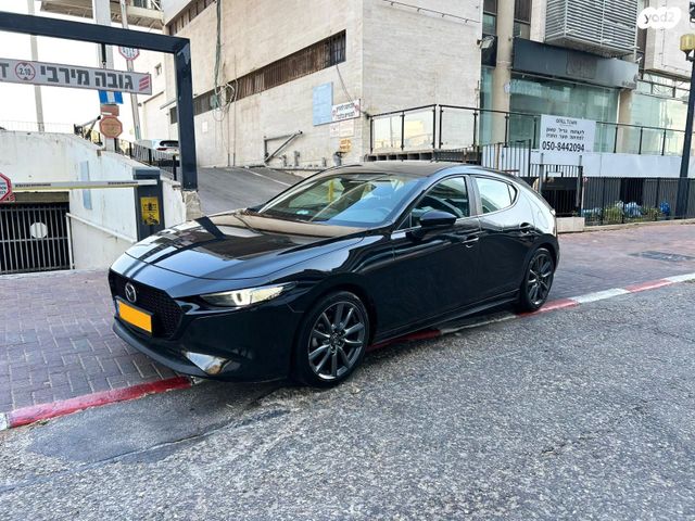 מודעת רכב מאזדה 3