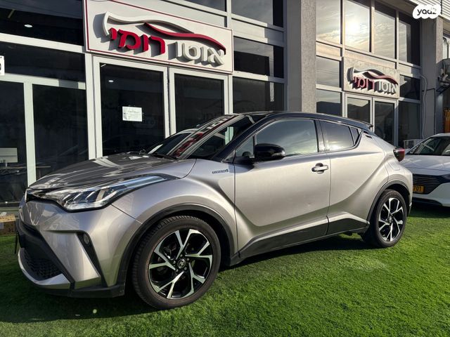 מודעת רכב טויוטה C-HR