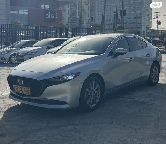 מודעת רכב מאזדה 3