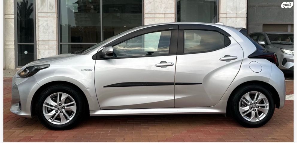 מודעת רכב טויוטה יאריס