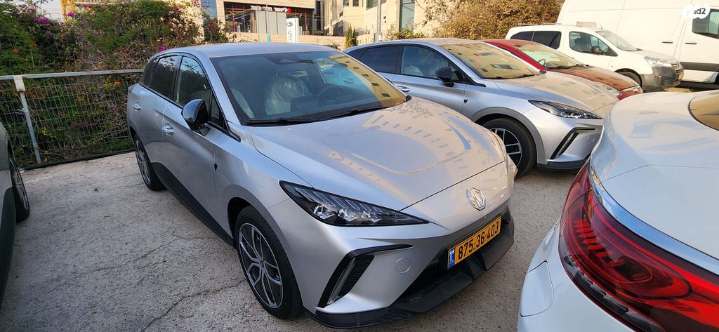 מודעת רכב אם ג'י MG4