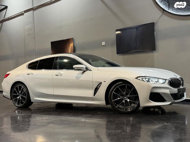 מודעת רכב ב מ וו סדרה 8 1