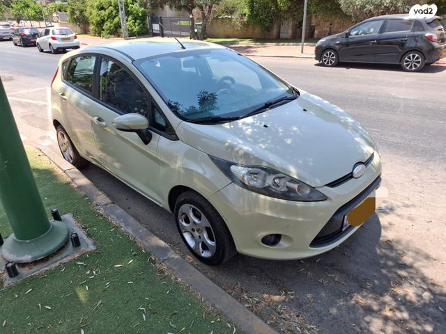 מודעת רכב פורד פיאסטה