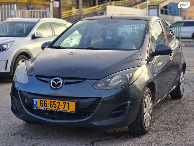 מודעת רכב מאזדה 2