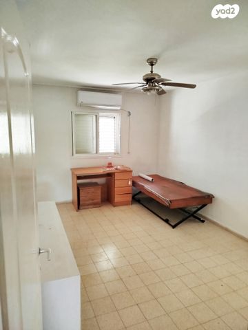 יציאת אירופה 6