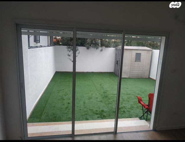 קיבוץ גלויות 45