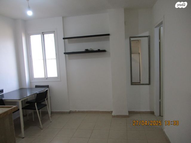 ז'בוטינסקי 52