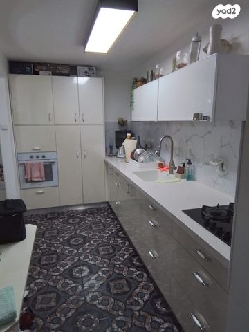 נתן אלתרמן 13