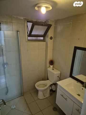 ביכורי ענבים 54