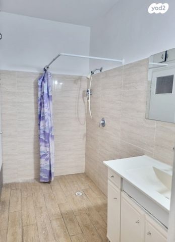 שדרות ירושלים 14