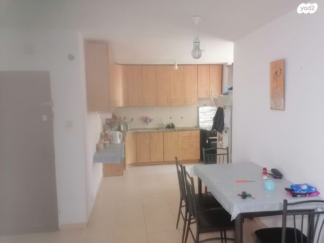 שדרות מונטיפיורי 16