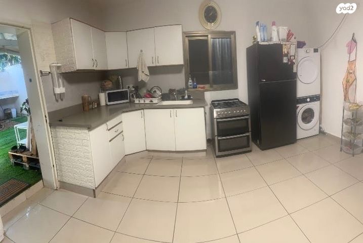 שדרות מוריס פישר 3