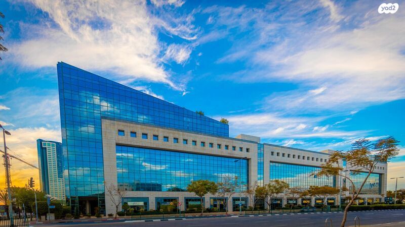 יגאל אלון 57