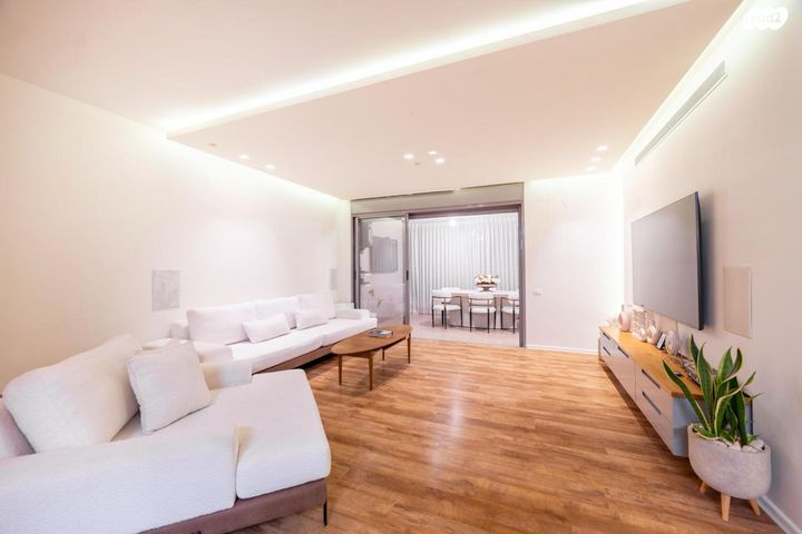 גג/ פנטהאוז