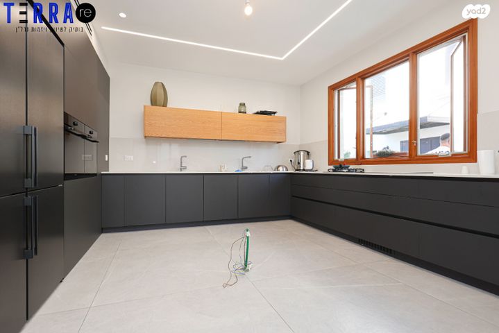 חיים ארלוזורוב 