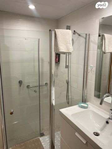 שדרות מנחם בגין 1