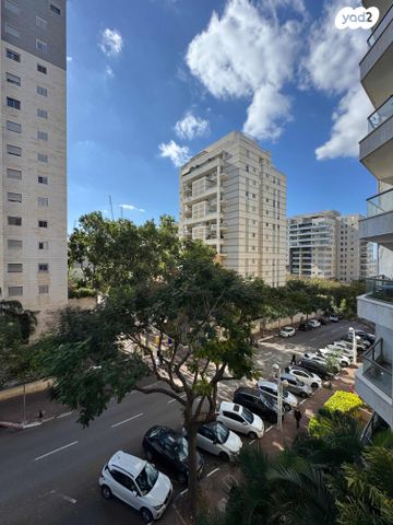 שמעון בן צבי 