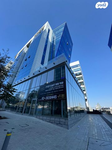 חנויות/ שטח מסחרי