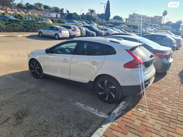 מודעת רכב וולוו V40