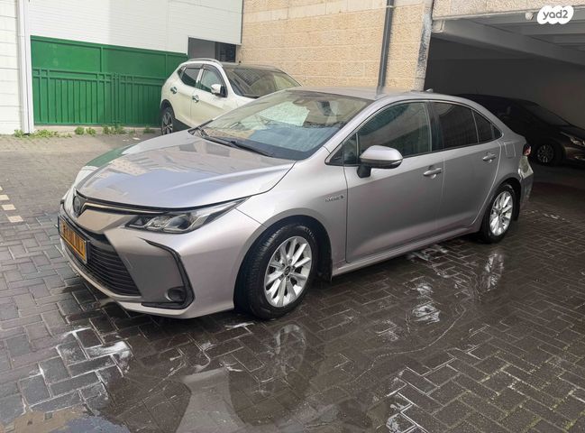 מודעת רכב טויוטה קורולה