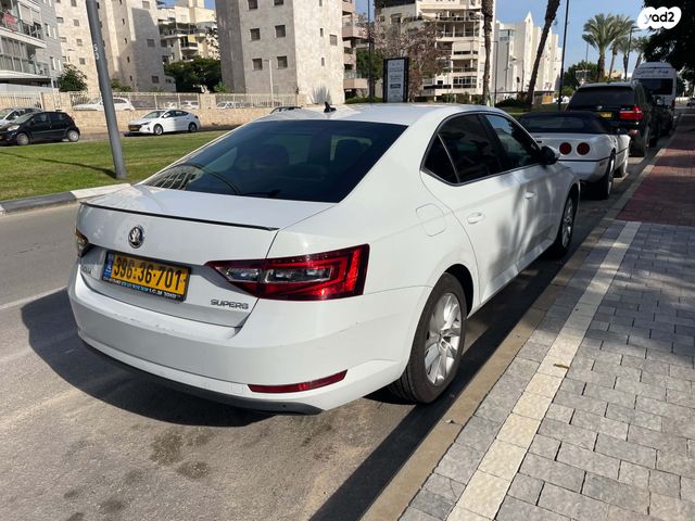 מודעת רכב סקודה סופרב