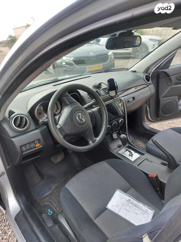 מודעת רכב מאזדה 3