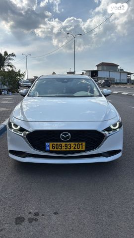 מודעת רכב מאזדה 3