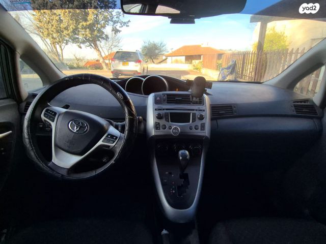 מודעת רכב טויוטה ורסו