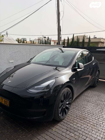 מודעת רכב טסלה מודל Y