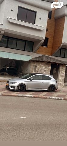 מודעת רכב סיאט לאון