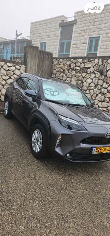 מודעת רכב טויוטה יאריס קרוס