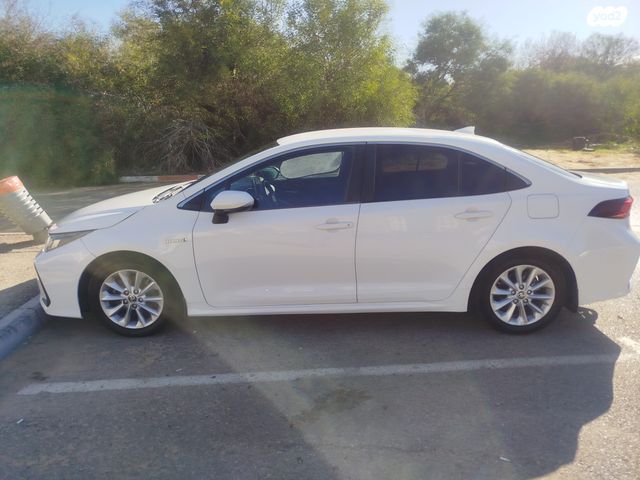 מודעת רכב טויוטה קורולה