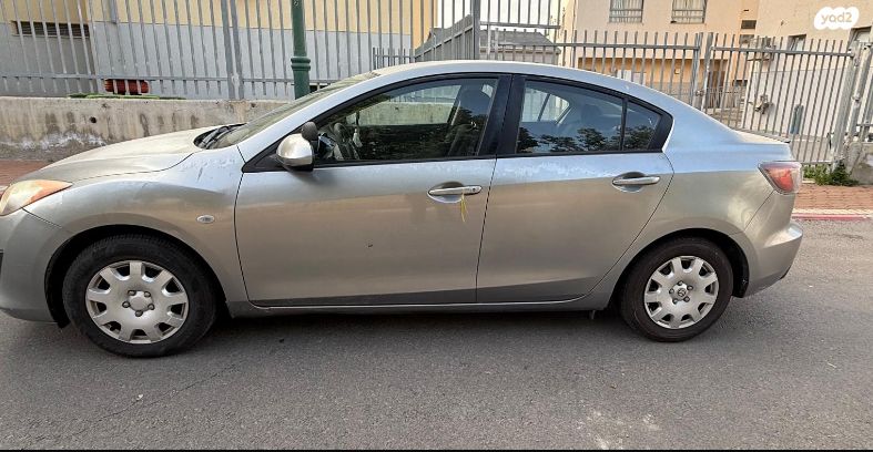 מודעת רכב מאזדה 3